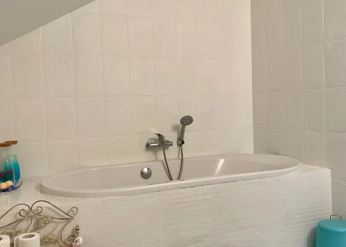 W Porcie Przy Latarni Колобжег